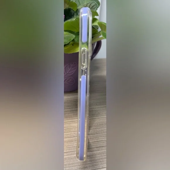 KATE SPADE ♠️ Lavender protective case for iPhone 12 Pro Max.  Excellent value! - Picture 3 of 9